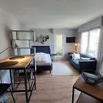 Charming Studio With Balcony Near Port Of Vannes