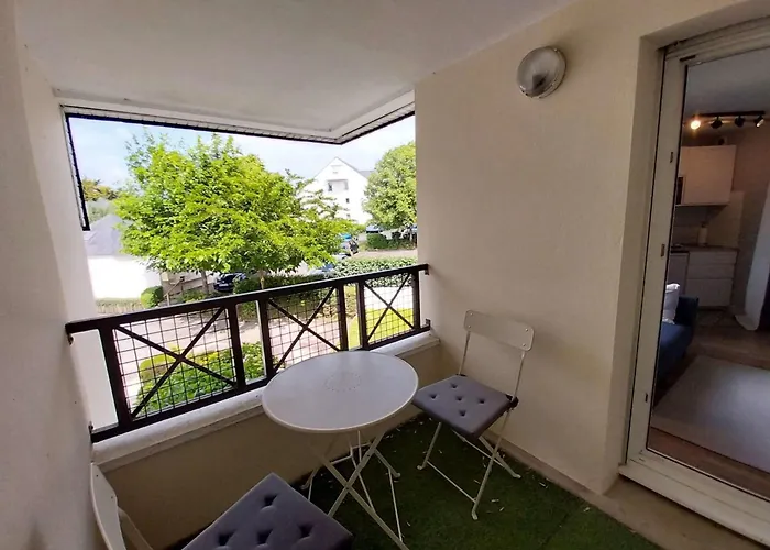 Charming Studio With Balcony Near Port Of Vannes