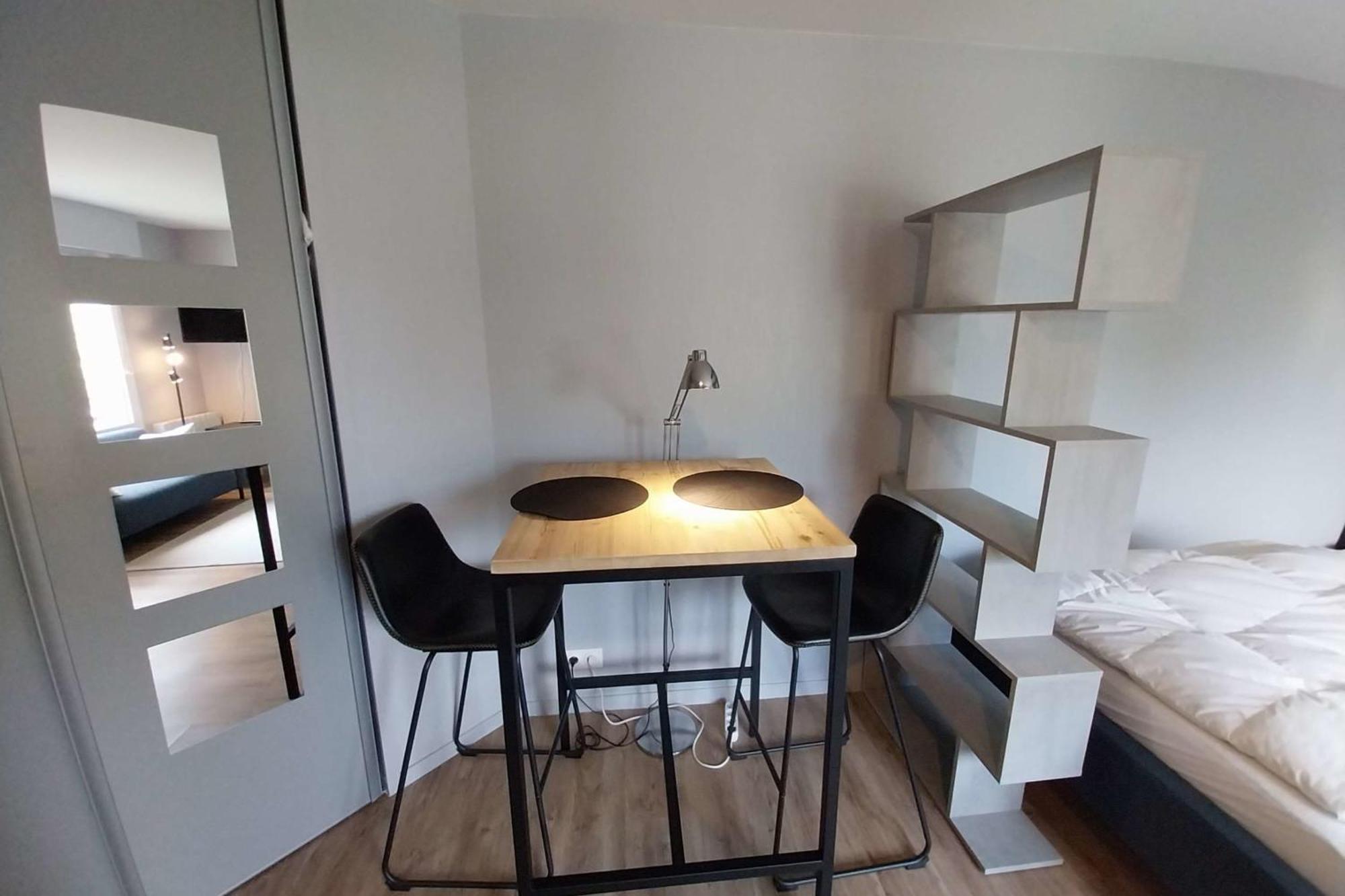 Appartement Charming With Balcony Near Port Of