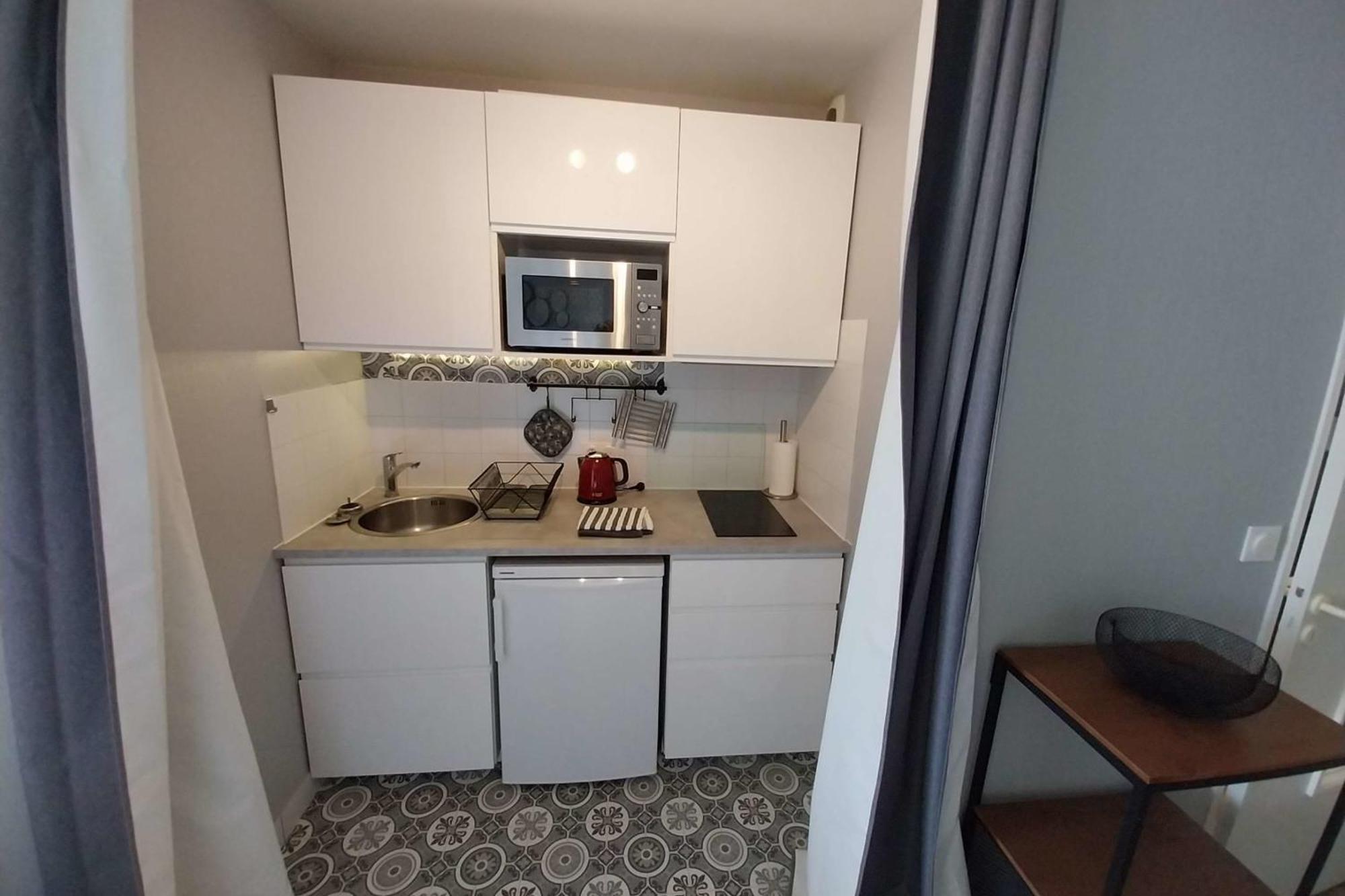 Appartement Charming With Balcony Near Port Of *