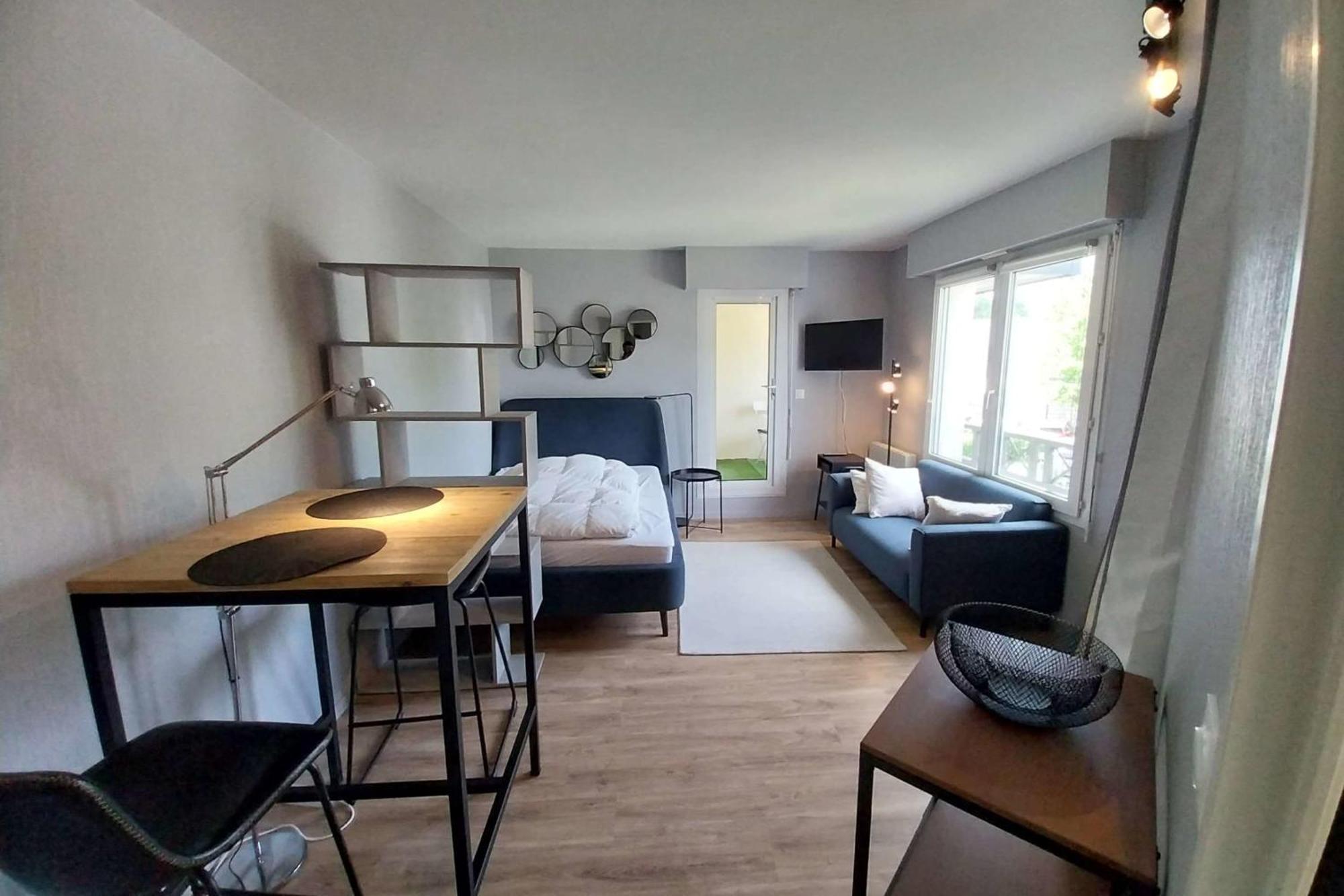 Charming With Balcony Near Port Of * Vannes